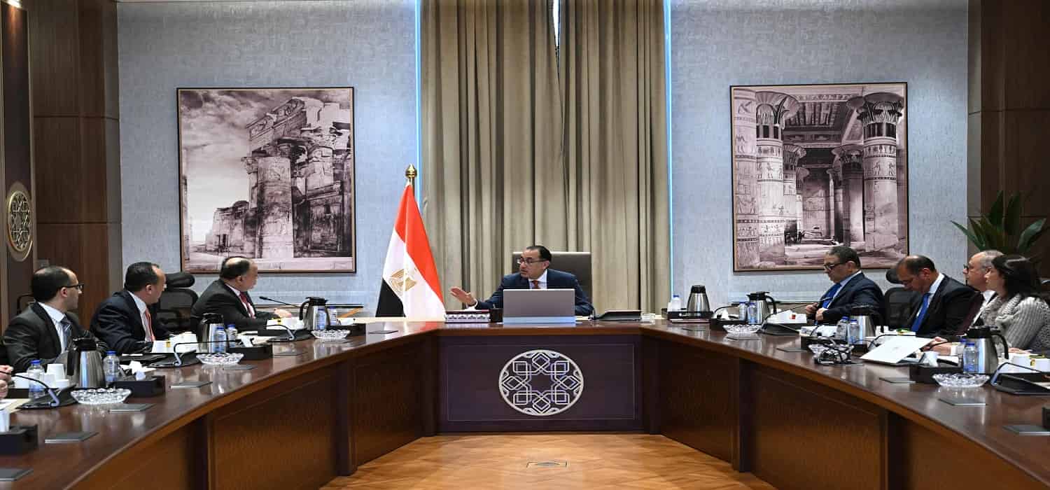 توجيهات رئاسية بالإفراج الفوري عن البضائع من الموانيء